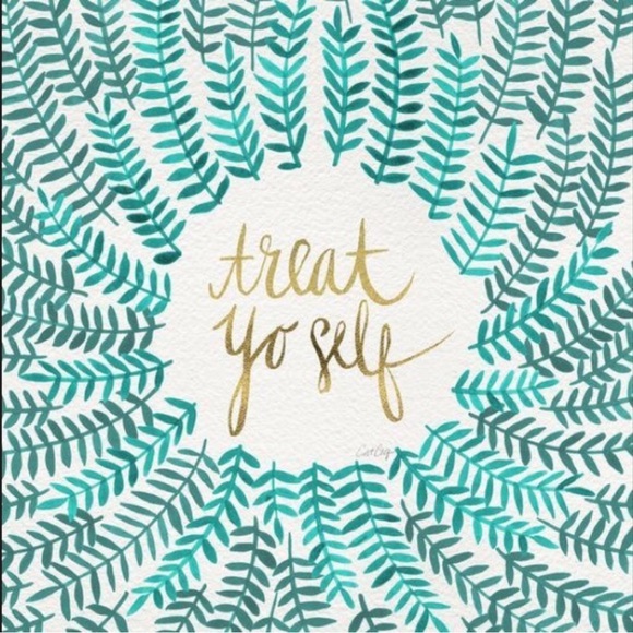 MAKE AN OFFER! Even VERA BRADLEY!
$5-$25 - Picture 2 of 4